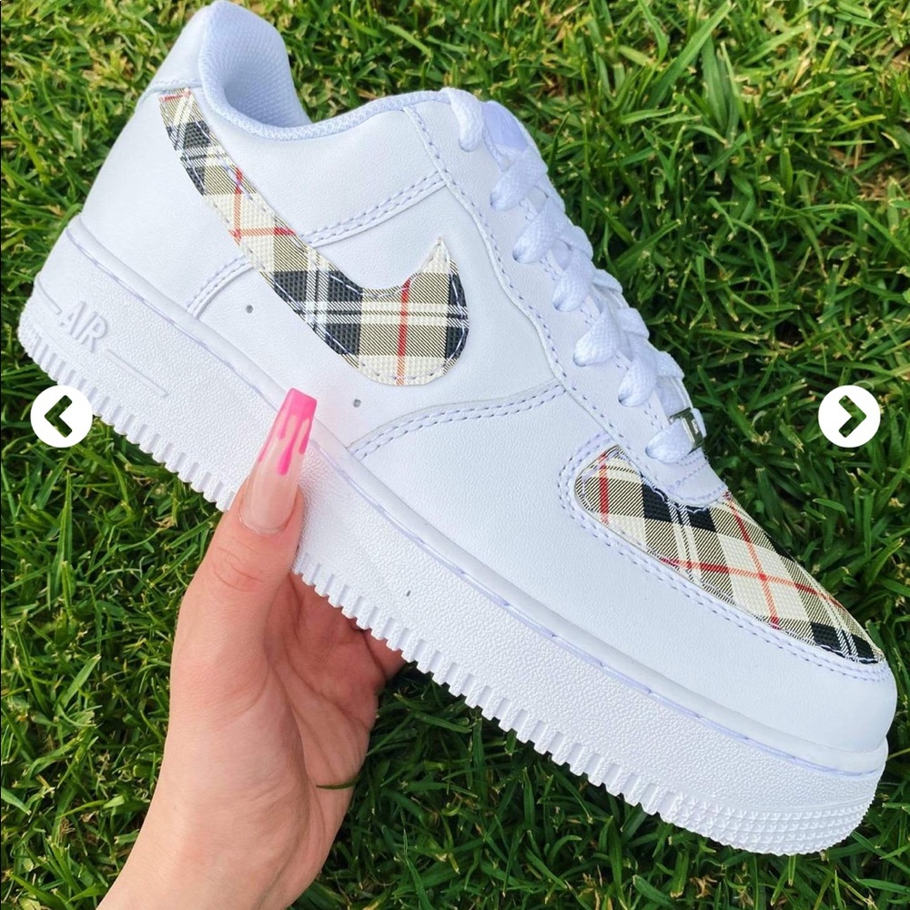 New Nike air force 1 size 7.5 with art decal Bx